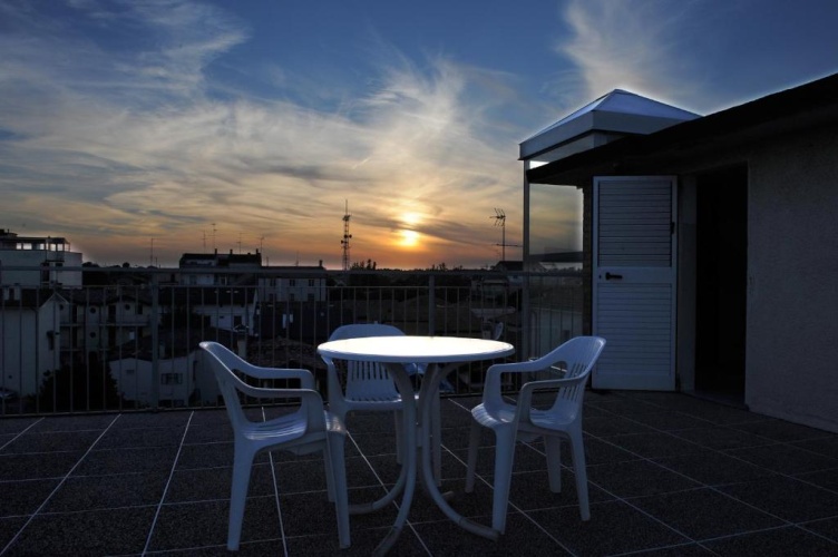 Standard Triple room with balcony and with sea view