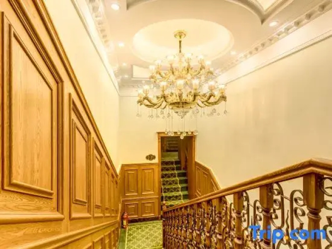 Modern M Hotel