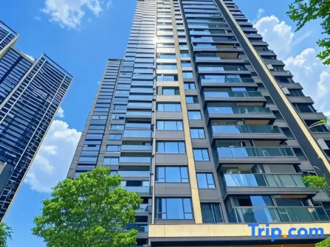 Yi Zhi. High Floor City View Huge-screen Apartment(shenzhen North Railway Station, Wanke Yue City) - Shenzhen