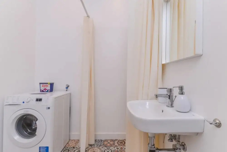 Two Bedroom Parensov Central Apartment