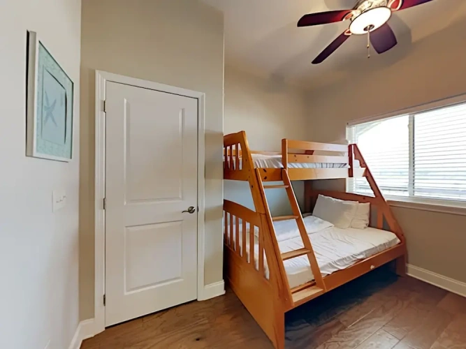 Standard room with balcony
