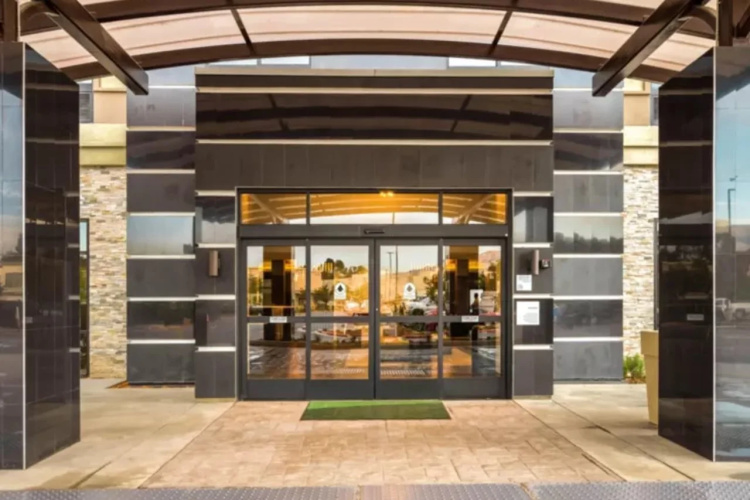 Holiday Inn & Suites Silicon Valley - Milpitas photo 17