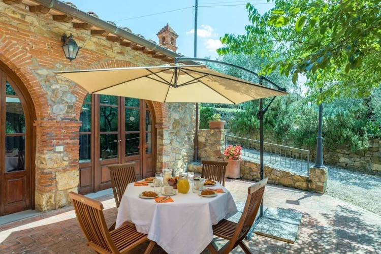 1 Bedroom Classic Apartment with land view