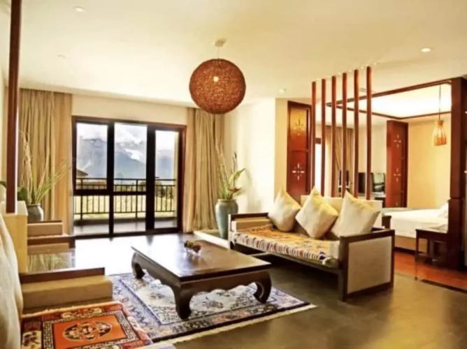 High Mountain Resort Deqin