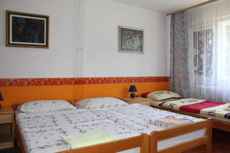 Standard Triple room with balcony