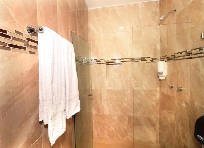 Standard Double Suite