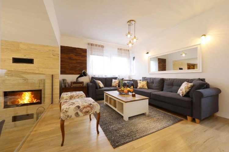 3 Bedrooms Apartment