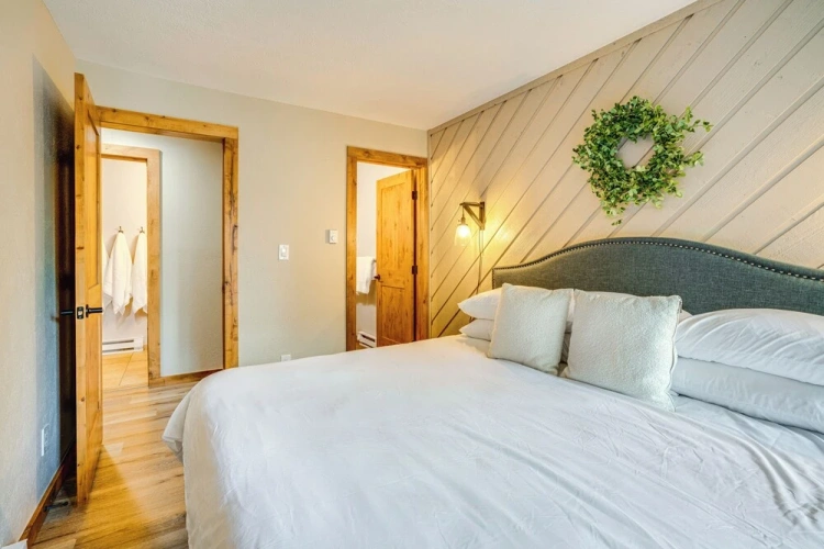 2 Bedrooms Apartment