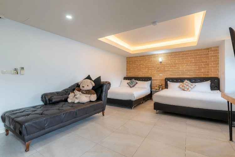 Deluxe Quadruple room