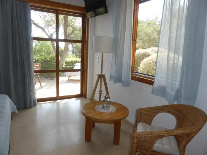 Aeolia Apartments