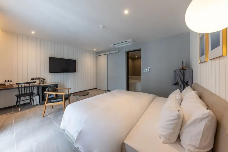 Browndot Hotel