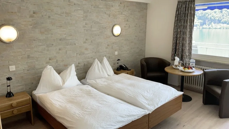 Comfort Twin room with balcony and with lake view