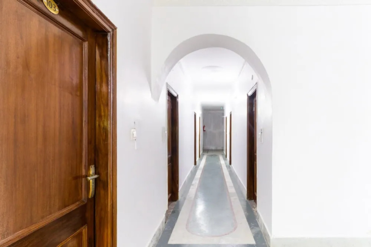 Sunshine by OYO Rooms