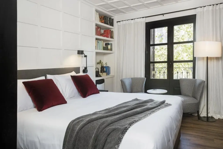 Superior Double Yurbban room with city view