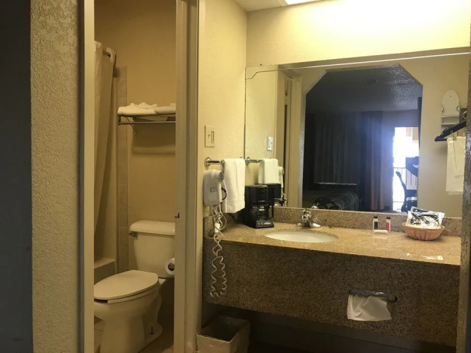 Super 8 Monroe