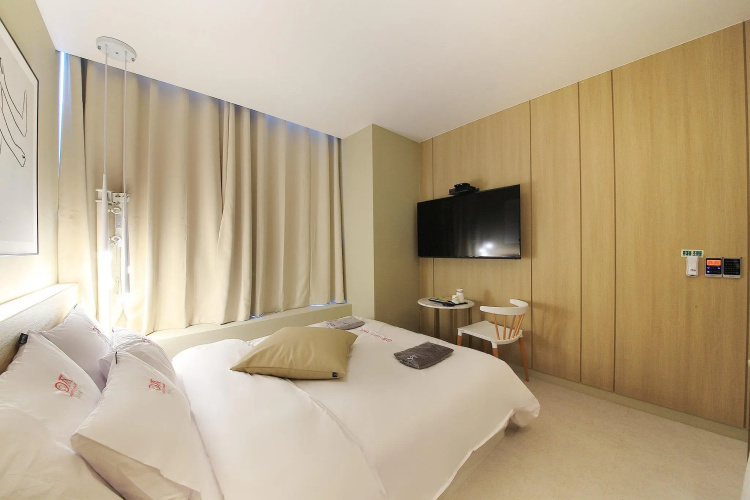 Yaja Hotel Wirye