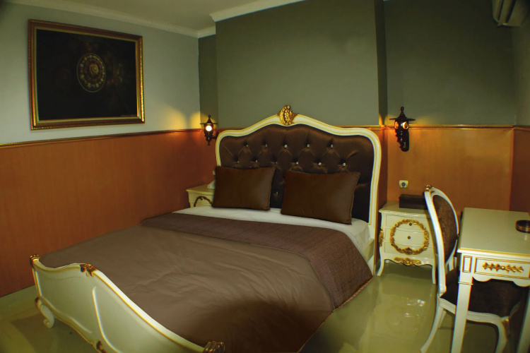 Grand Batik Inn