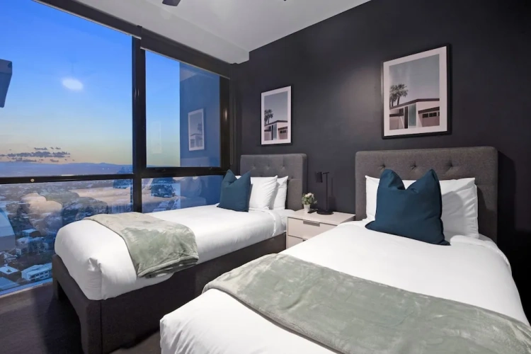 2 Bedrooms Apartment with river view