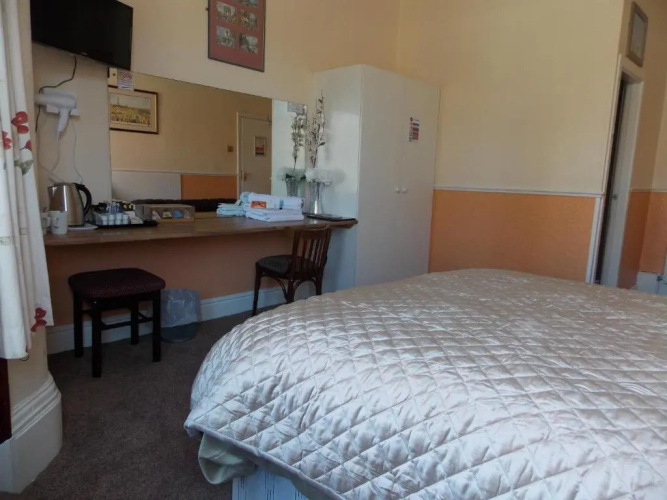 Topaz Guest House