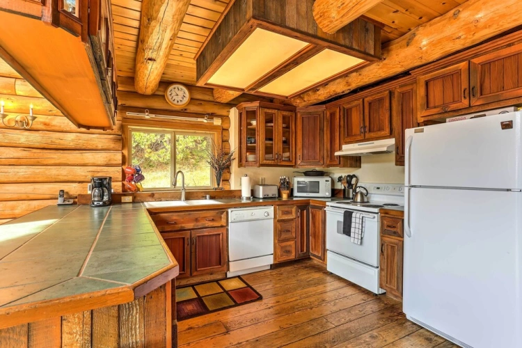 4 Bedrooms Cottage