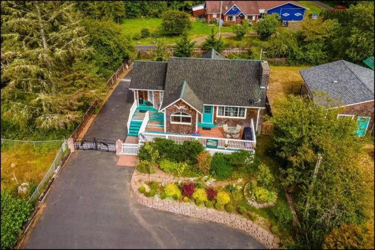 3 Bedrooms Cottage