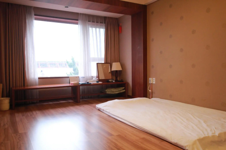Gyeongpo Beach Hotel