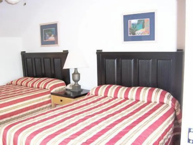 Lake Roy Beach Inn