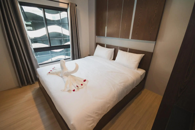 The y smart hotel