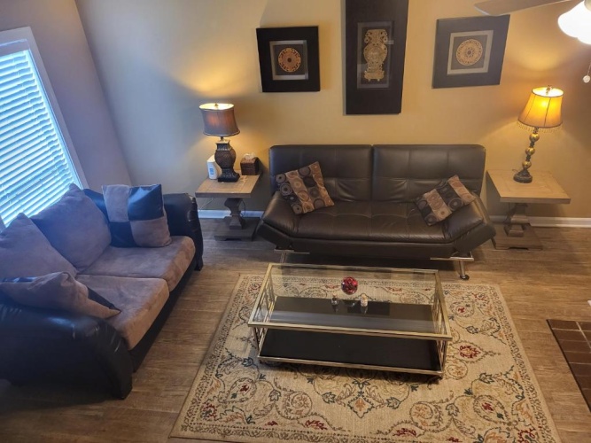 2 Bedrooms Cottage