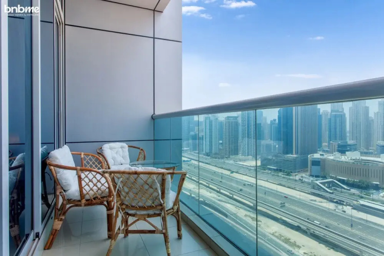 1B-Armada 3-2506 by bnbme homes
