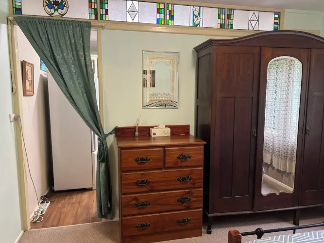 XYL guests house