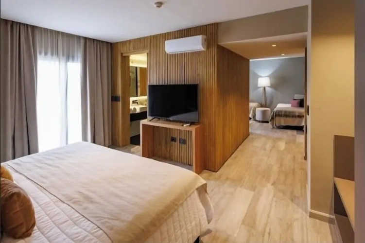 Standard Quadruple Family room