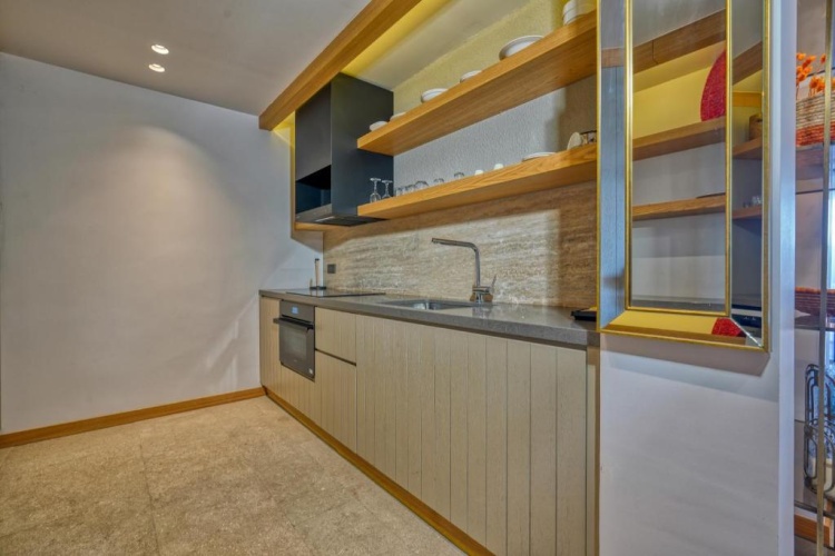 1 Bedroom Apartment with sea view