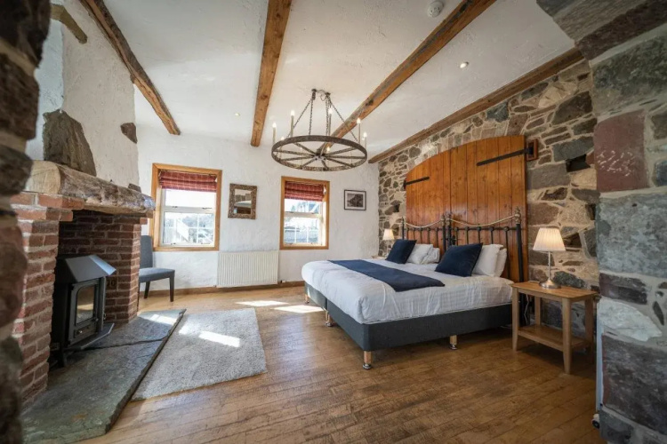 The Oak Tree Inn