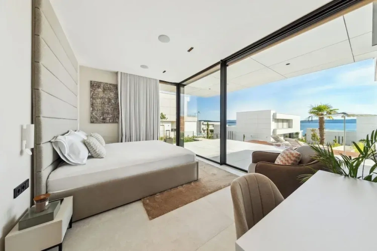 Grand Villa