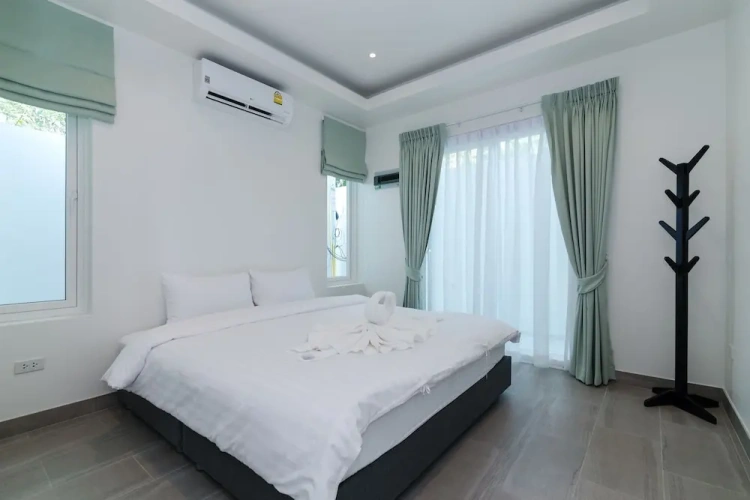 5 Bedrooms Grand Villa