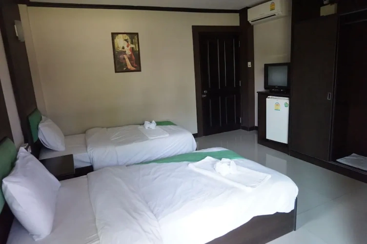 Standard Twin room with balcony