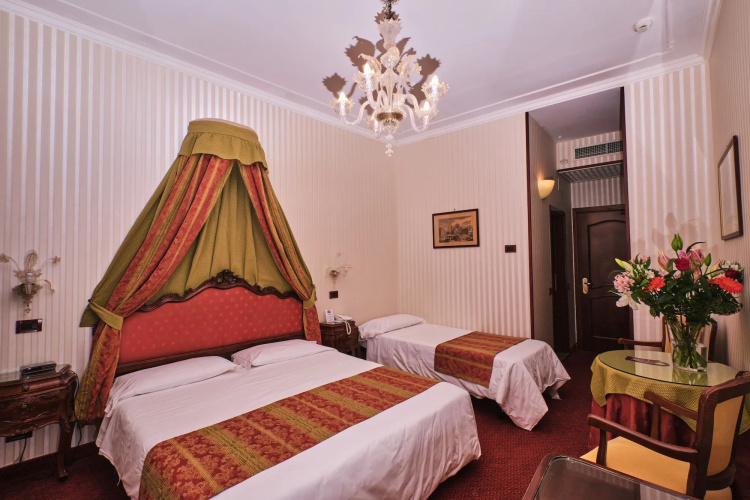 Kette Hotel