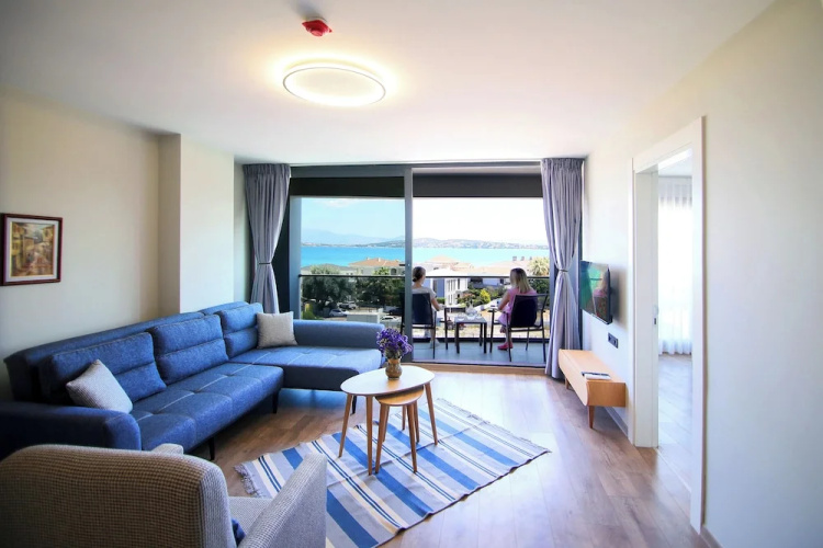 Krem Marin Suits Otel