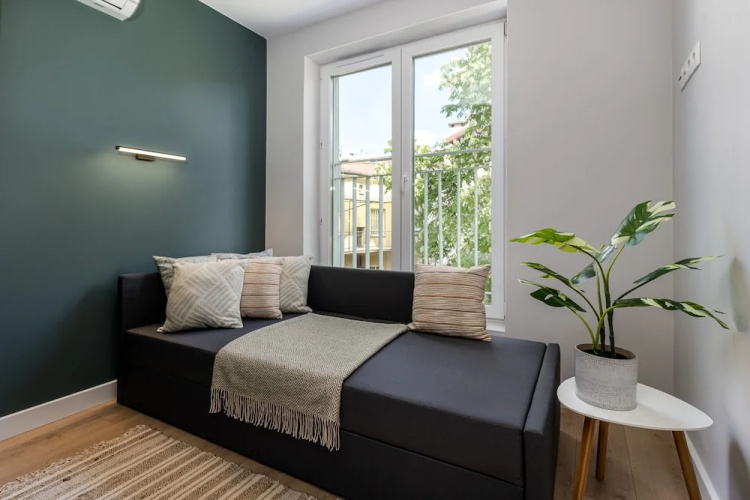 Smart Apartments- Old Town Train Station