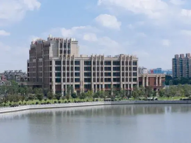 Huhua Grand Hotel