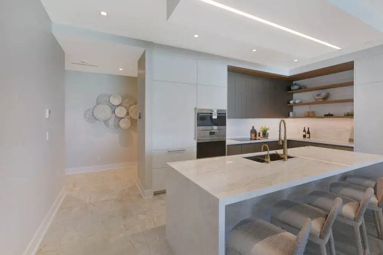 Beachfront 3 Bedroom Luxury Residence
