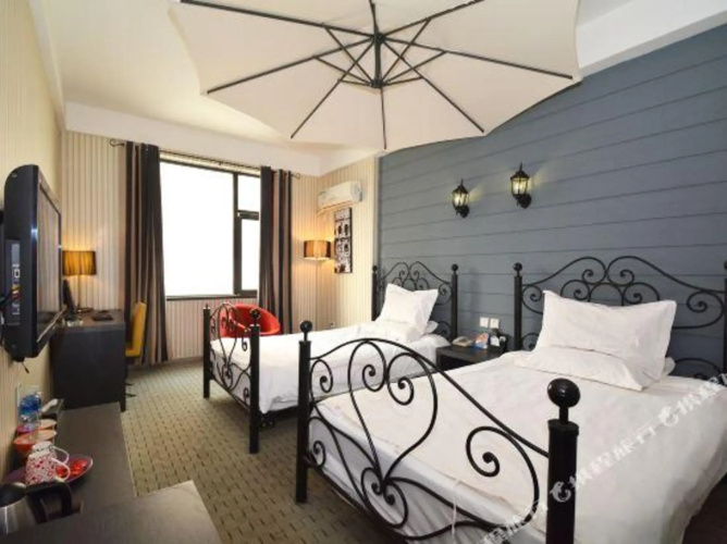 Snail House Hotel