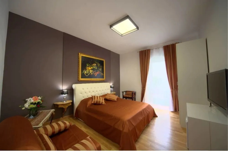 Golden House Roma