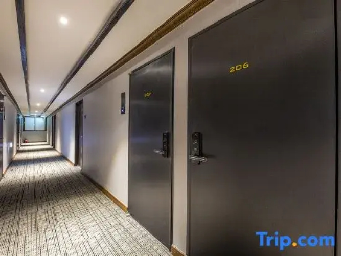 Daejeon Yuseong Top Cloud Hotel