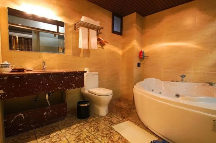 Come Inn- Lijiang