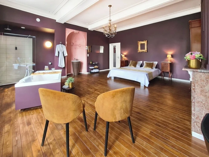 Deluxe room with city view