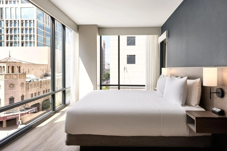 Hyatt Place Phoenix / Downtown