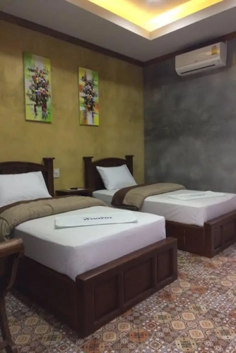 Standard Twin room