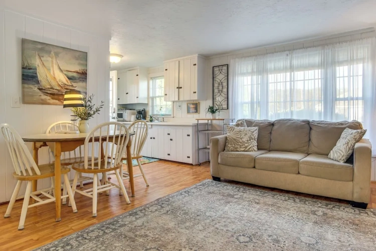 2 Bedrooms Cottage